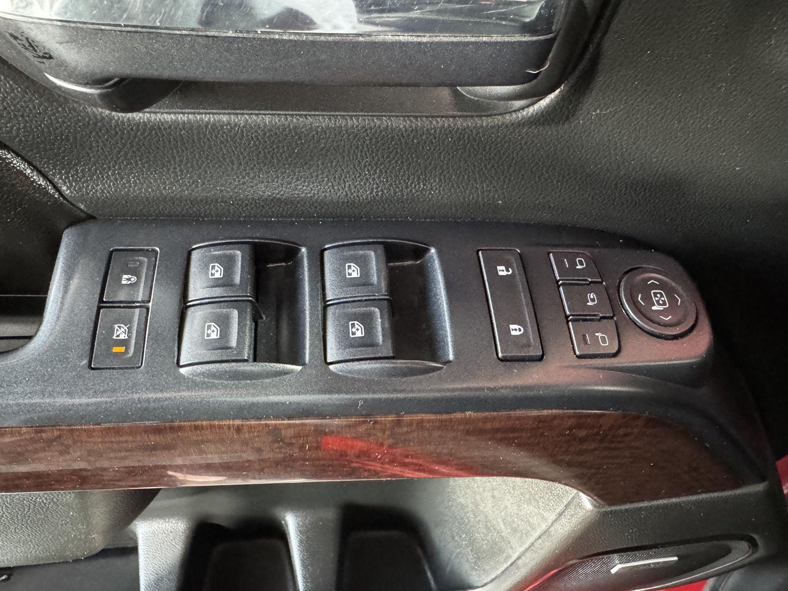 Vehicle photo 35