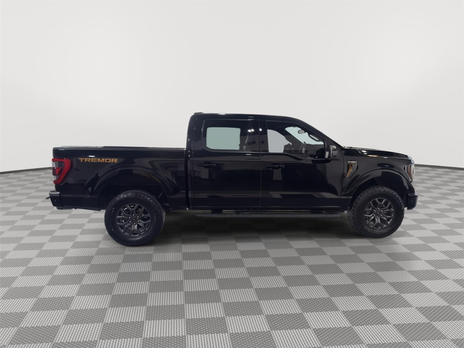 Vehicle photo 6