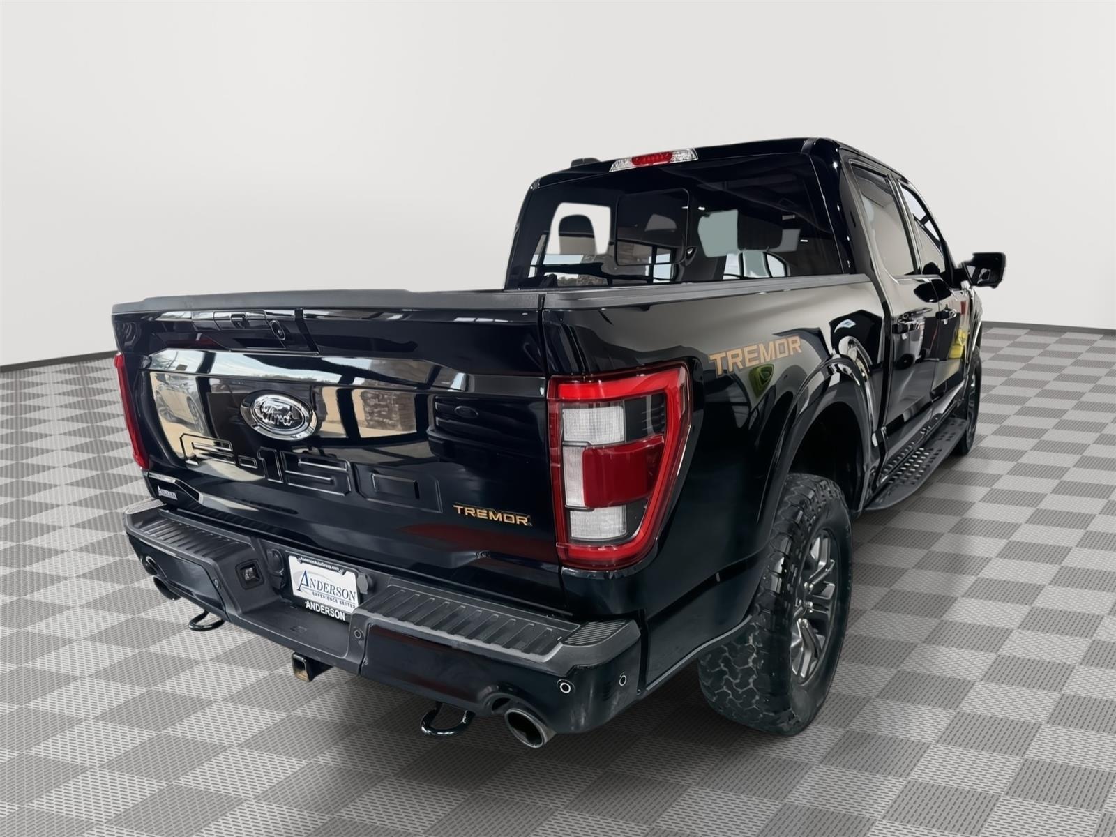 Vehicle photo 7