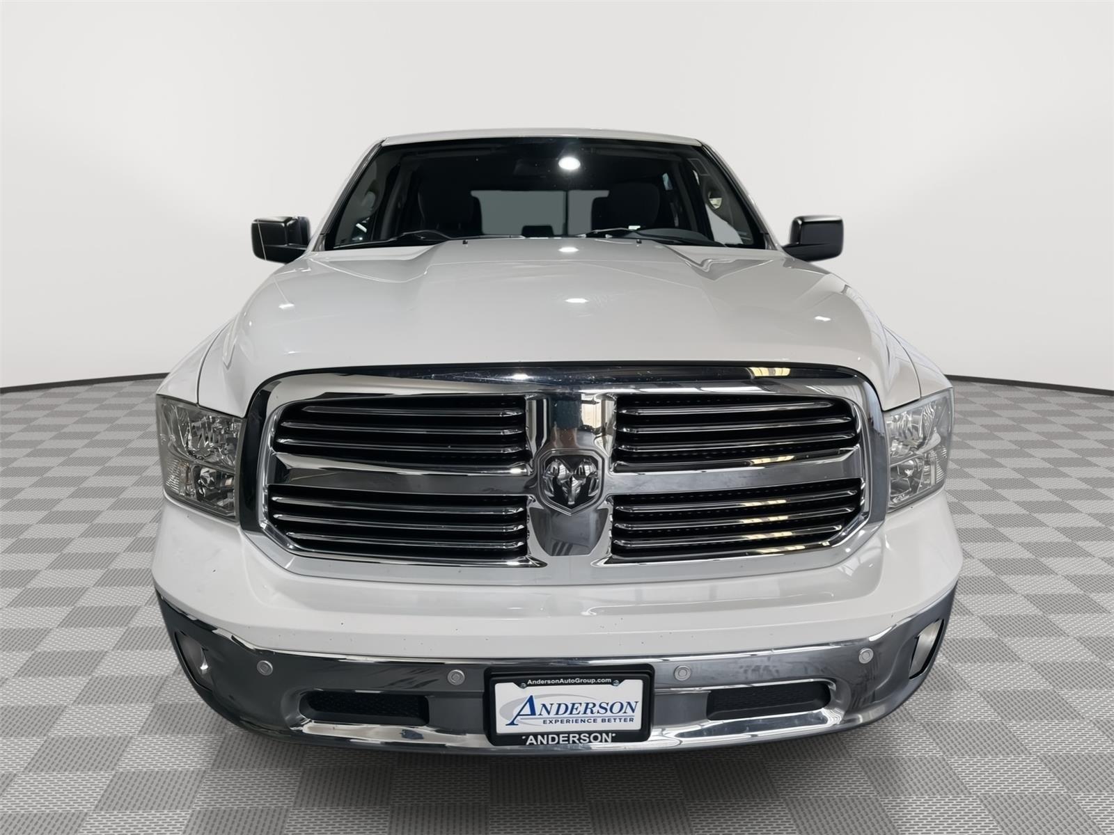 Vehicle photo 4