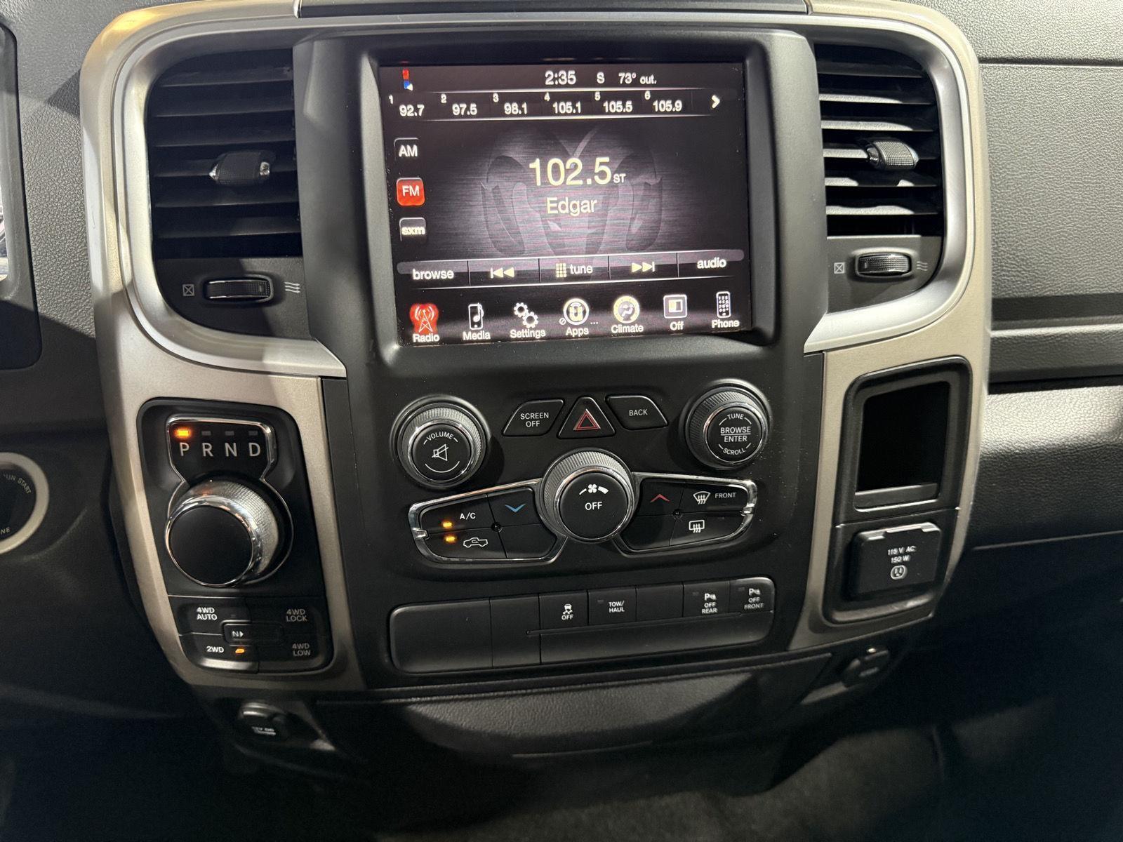 Vehicle photo 23