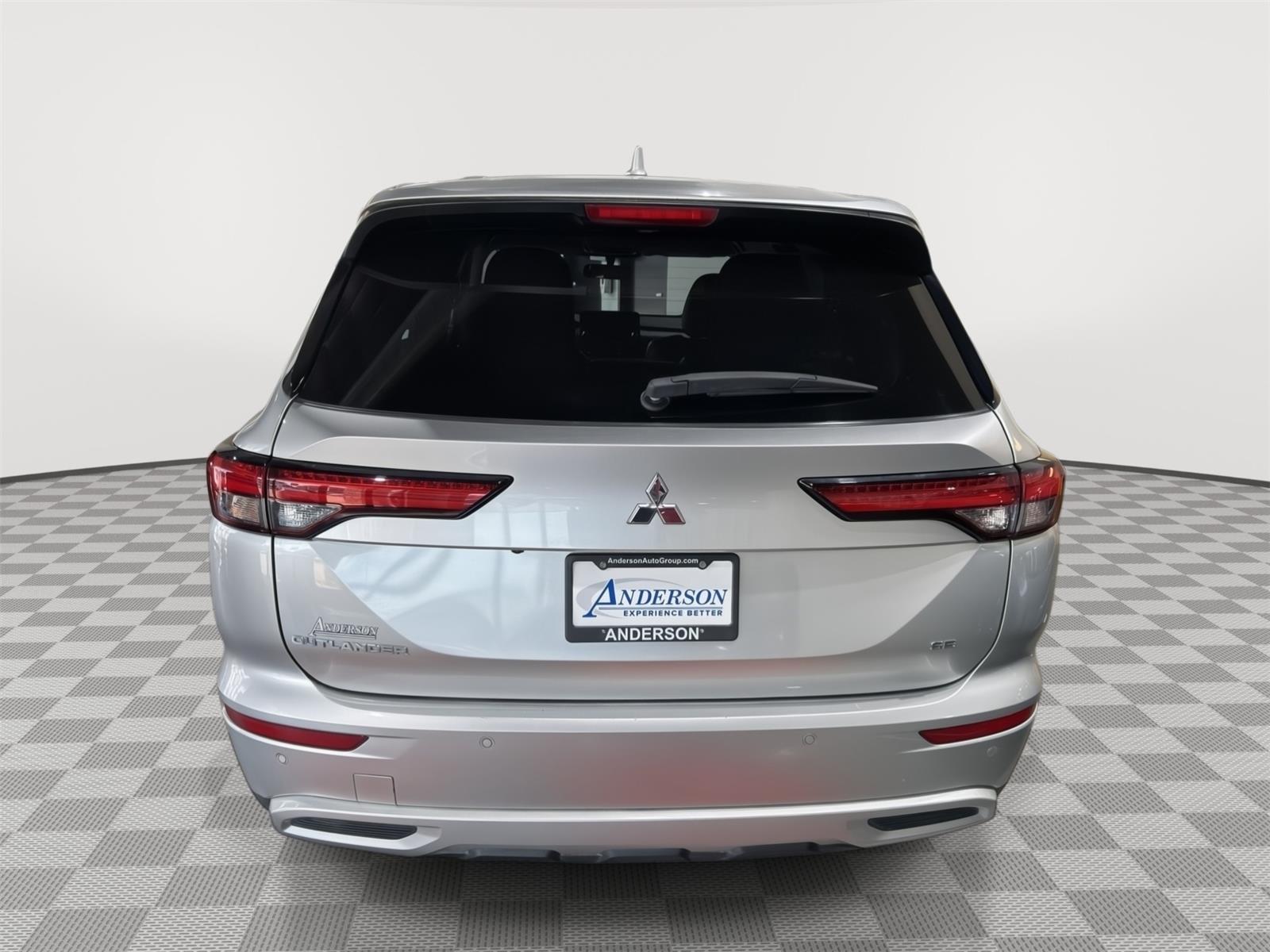 Vehicle photo 8