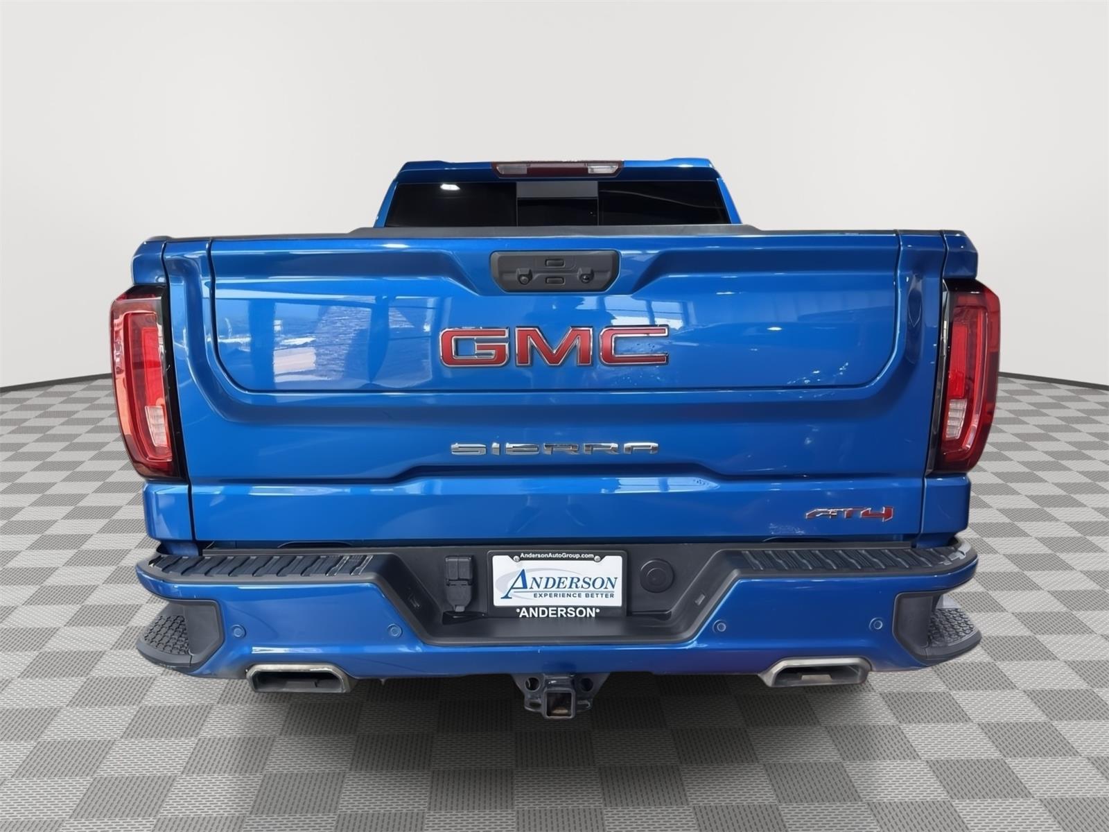 Vehicle photo 8