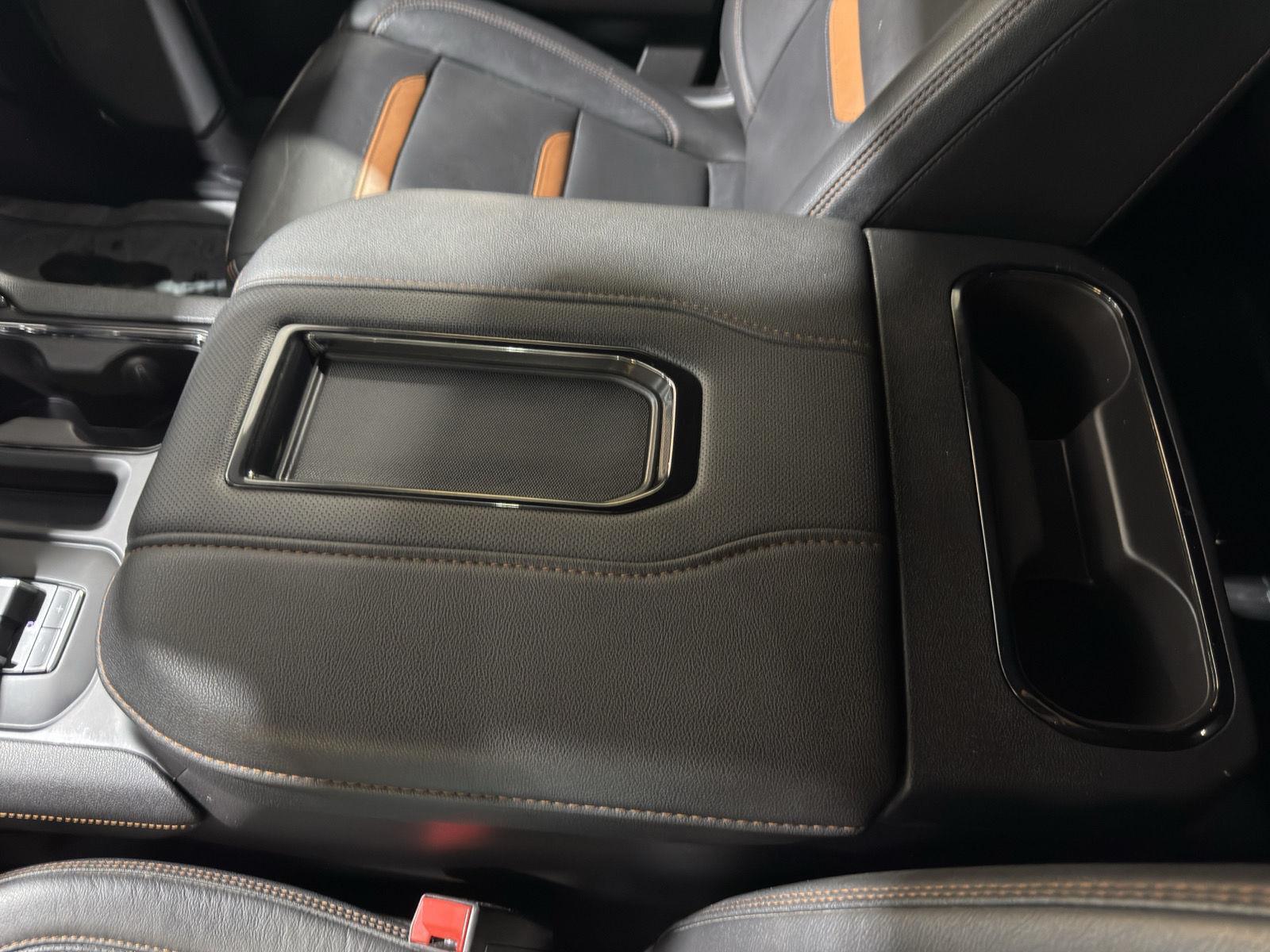 Vehicle photo 34