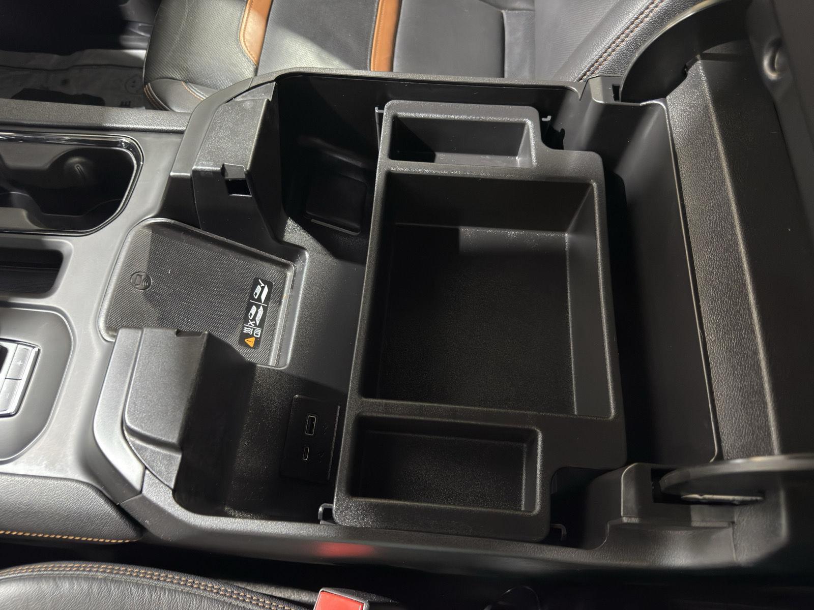 Vehicle photo 35