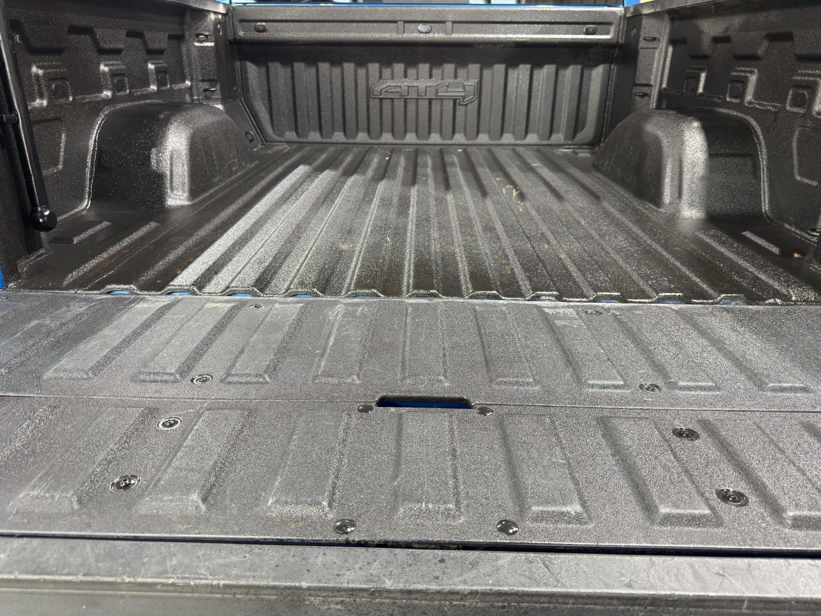 Vehicle photo 40