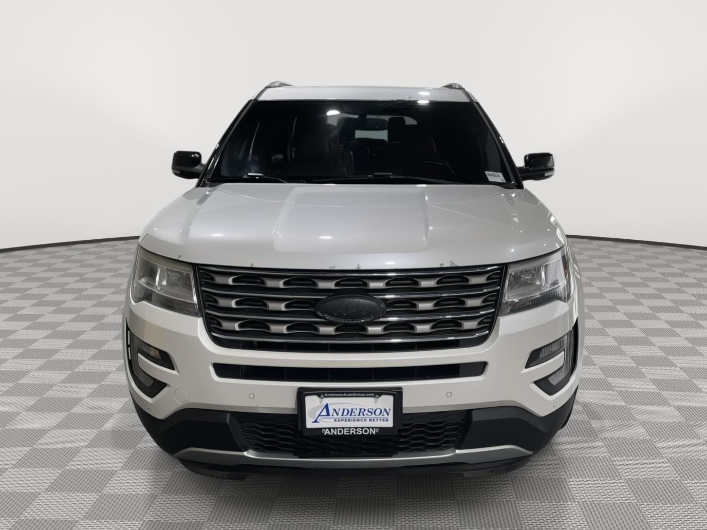 Vehicle photo 4