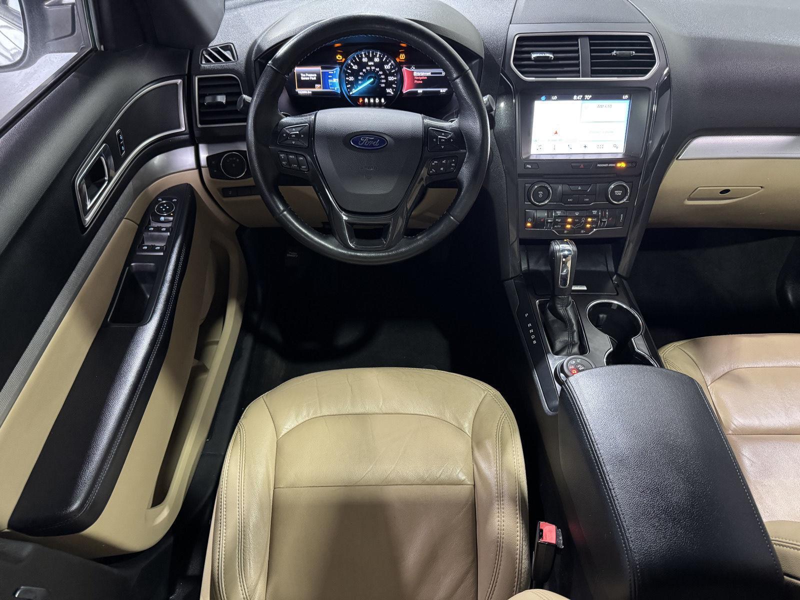 Vehicle photo 19