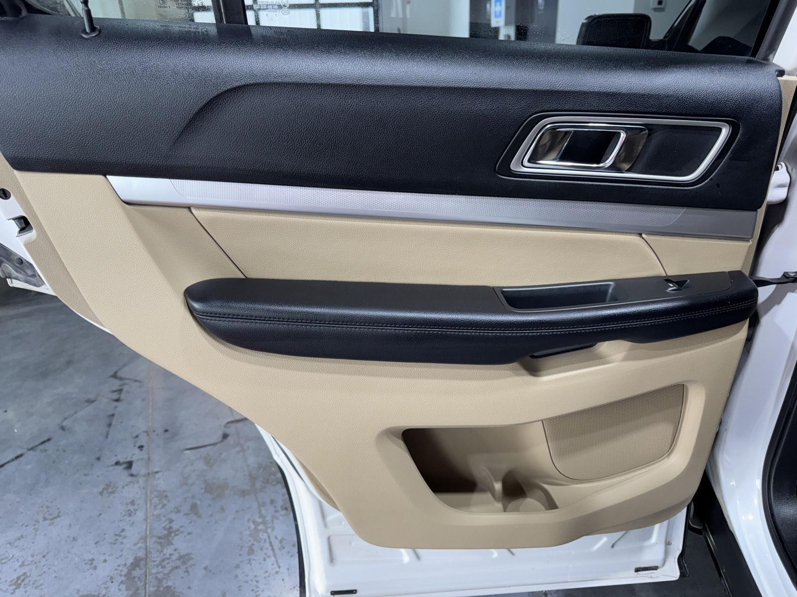 Vehicle photo 20