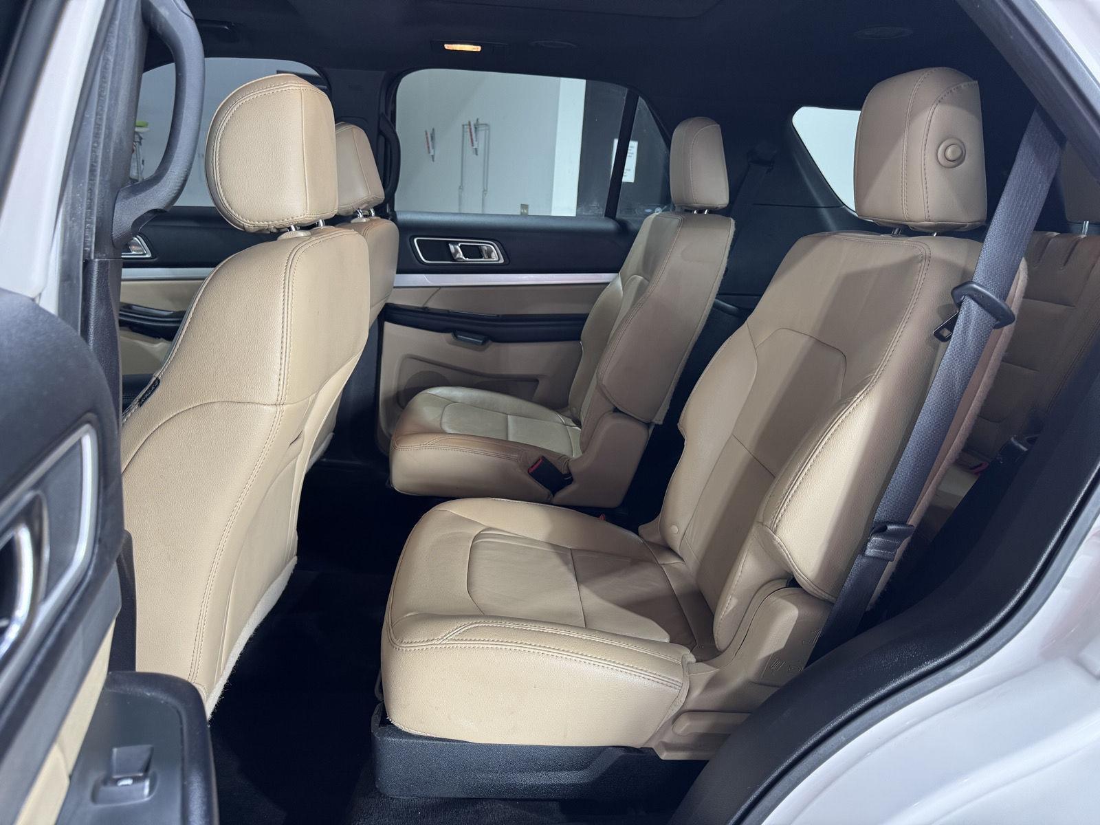 Vehicle photo 21