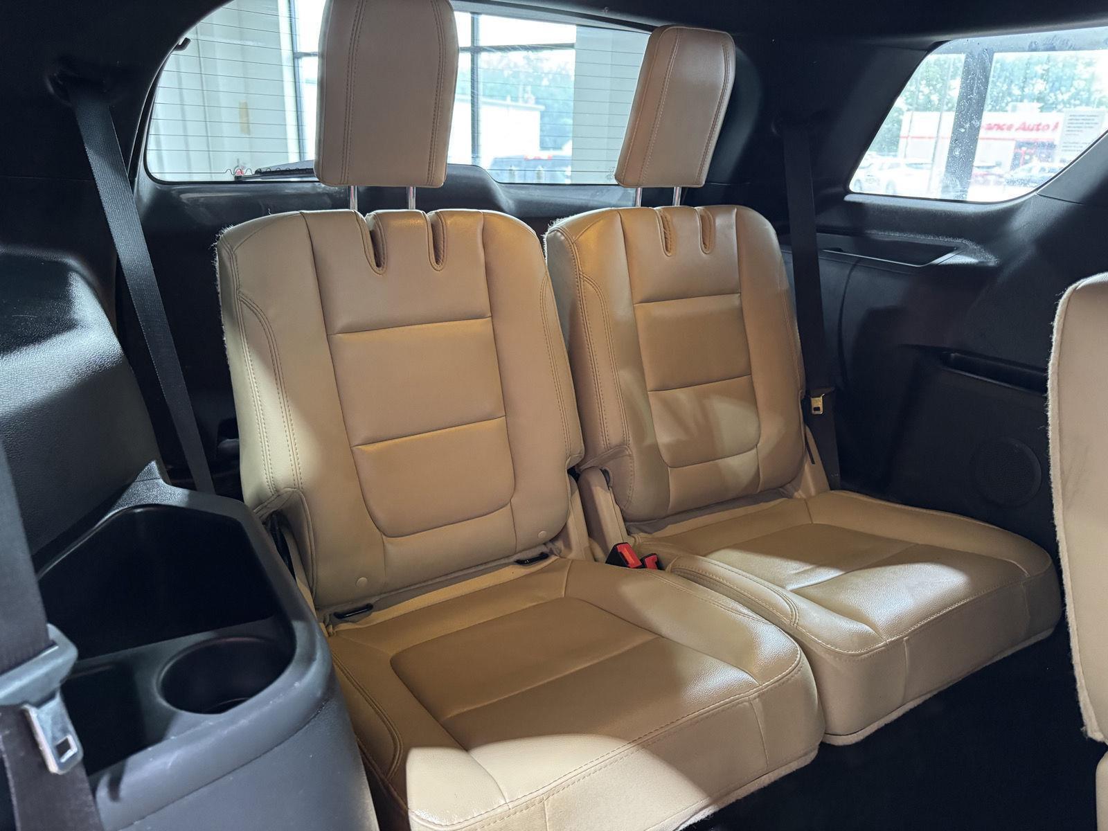 Vehicle photo 25