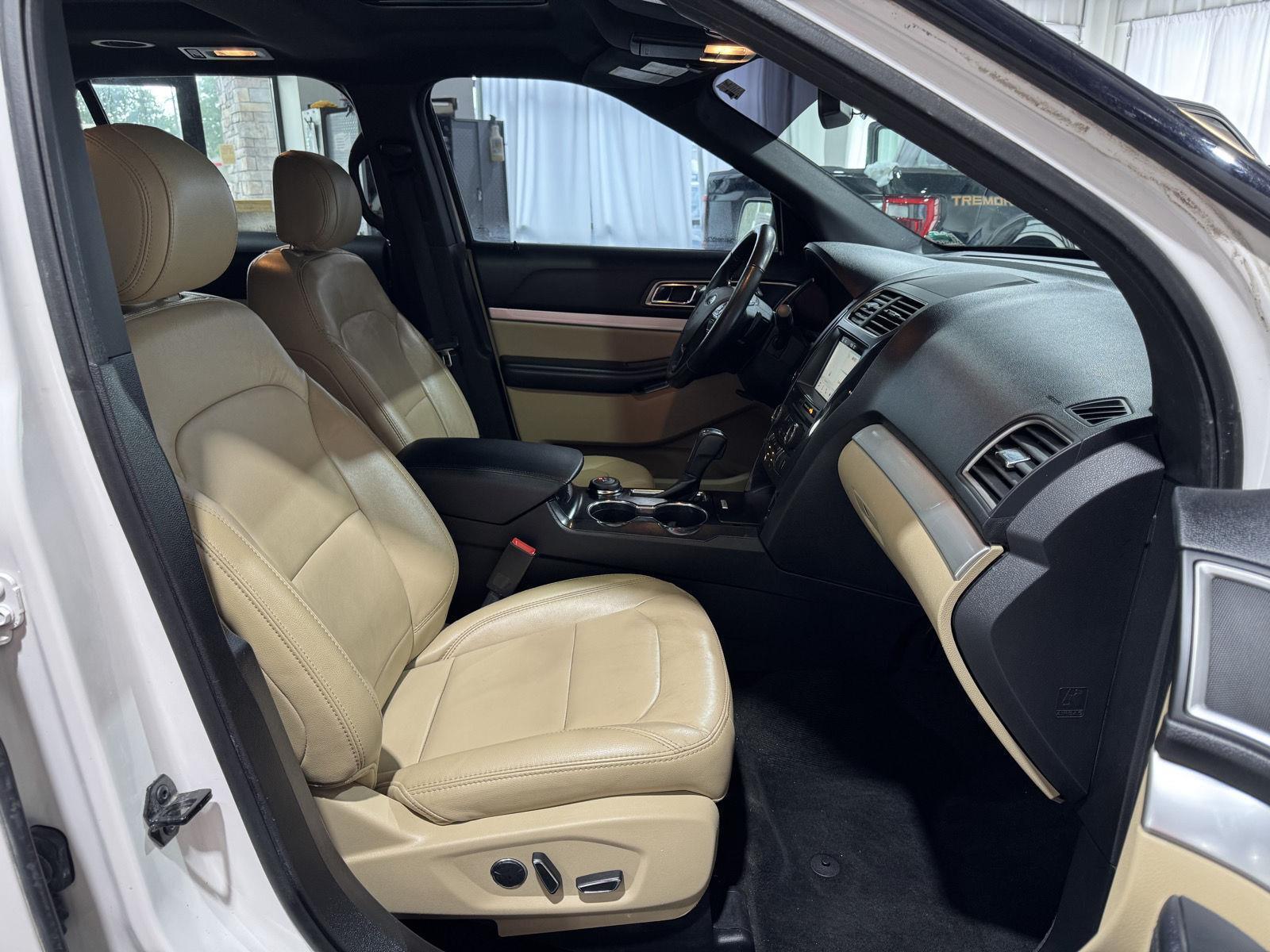 Vehicle photo 27