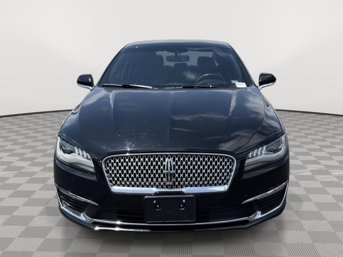 Vehicle photo 4