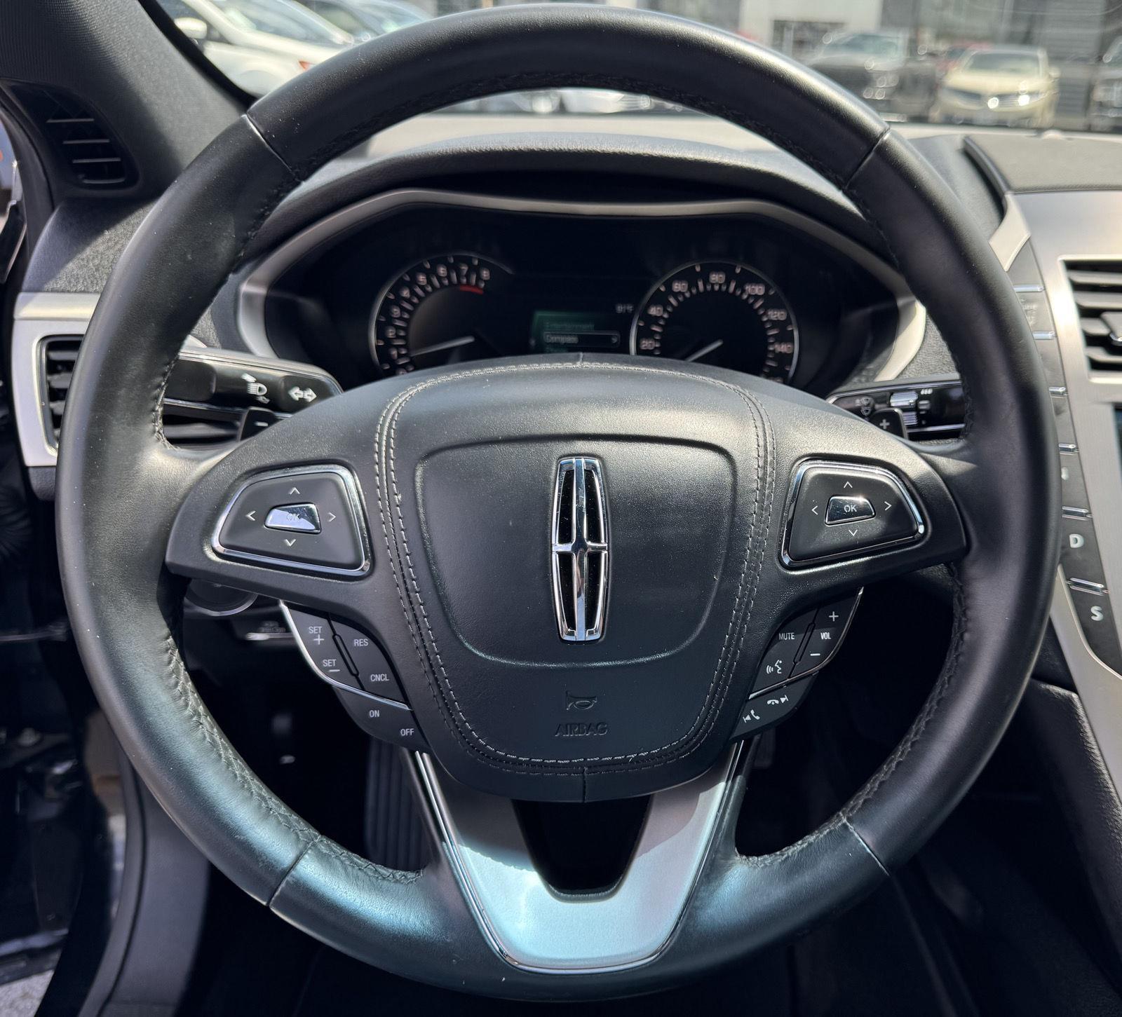 Vehicle photo 10