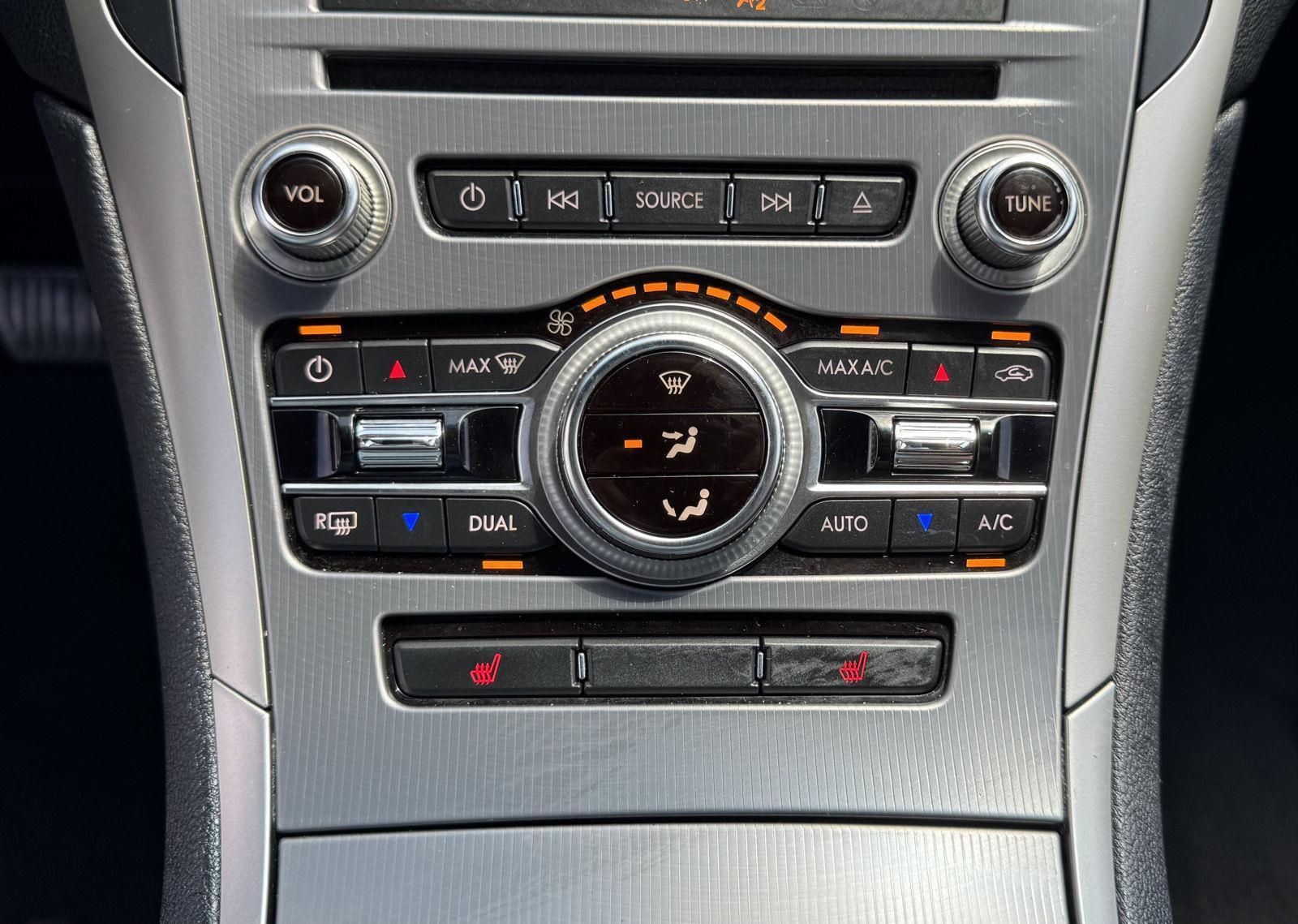 Vehicle photo 27