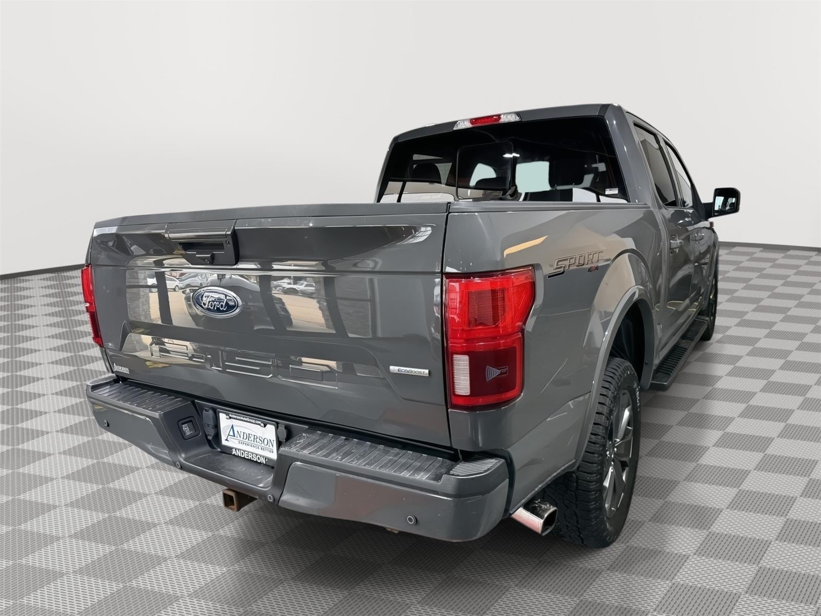 Vehicle photo 7