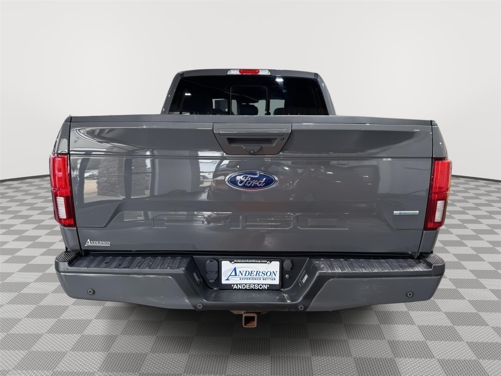 Vehicle photo 8
