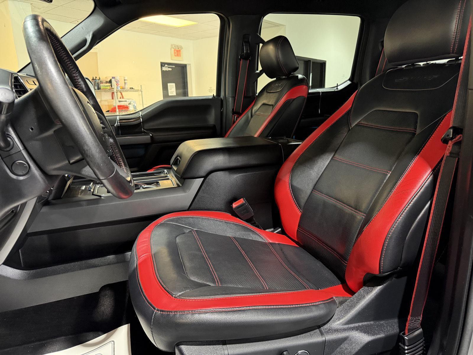 Vehicle photo 18