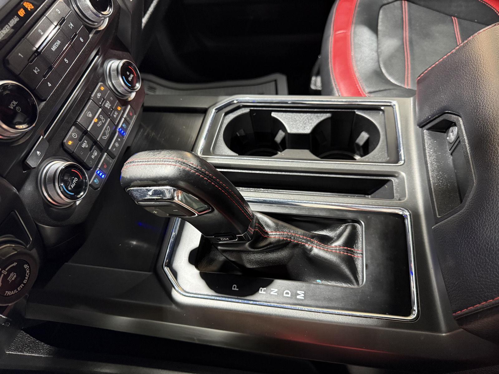 Vehicle photo 31