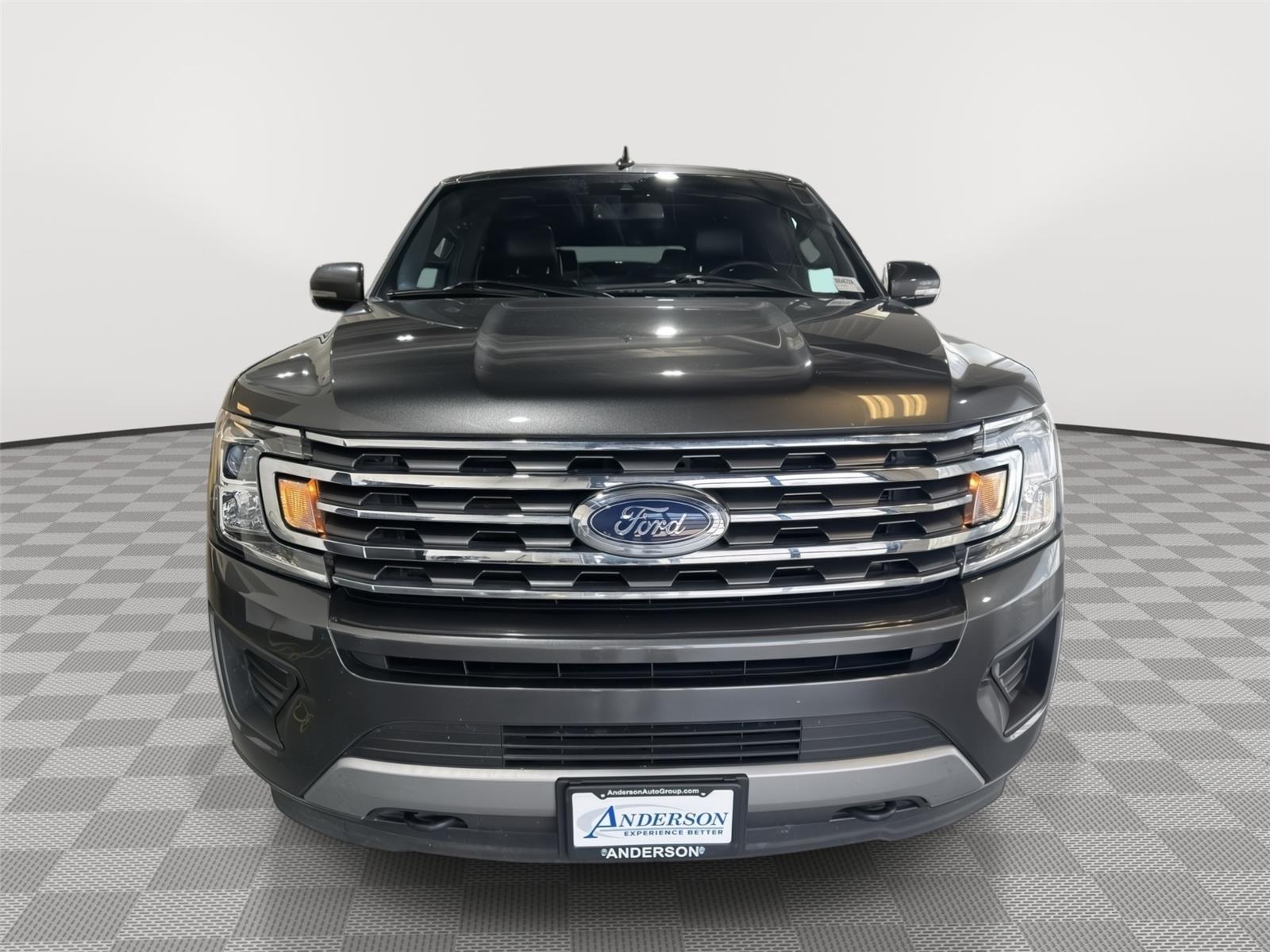 Vehicle photo 4