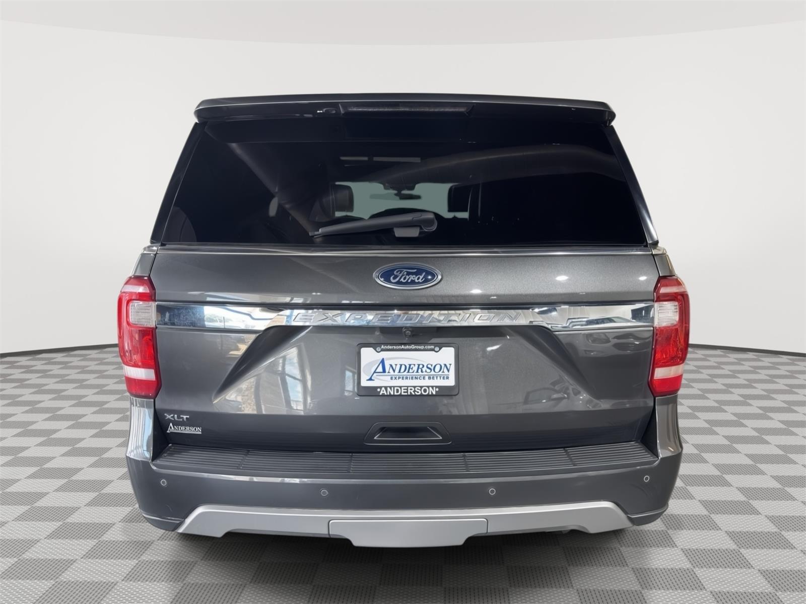 Vehicle photo 8