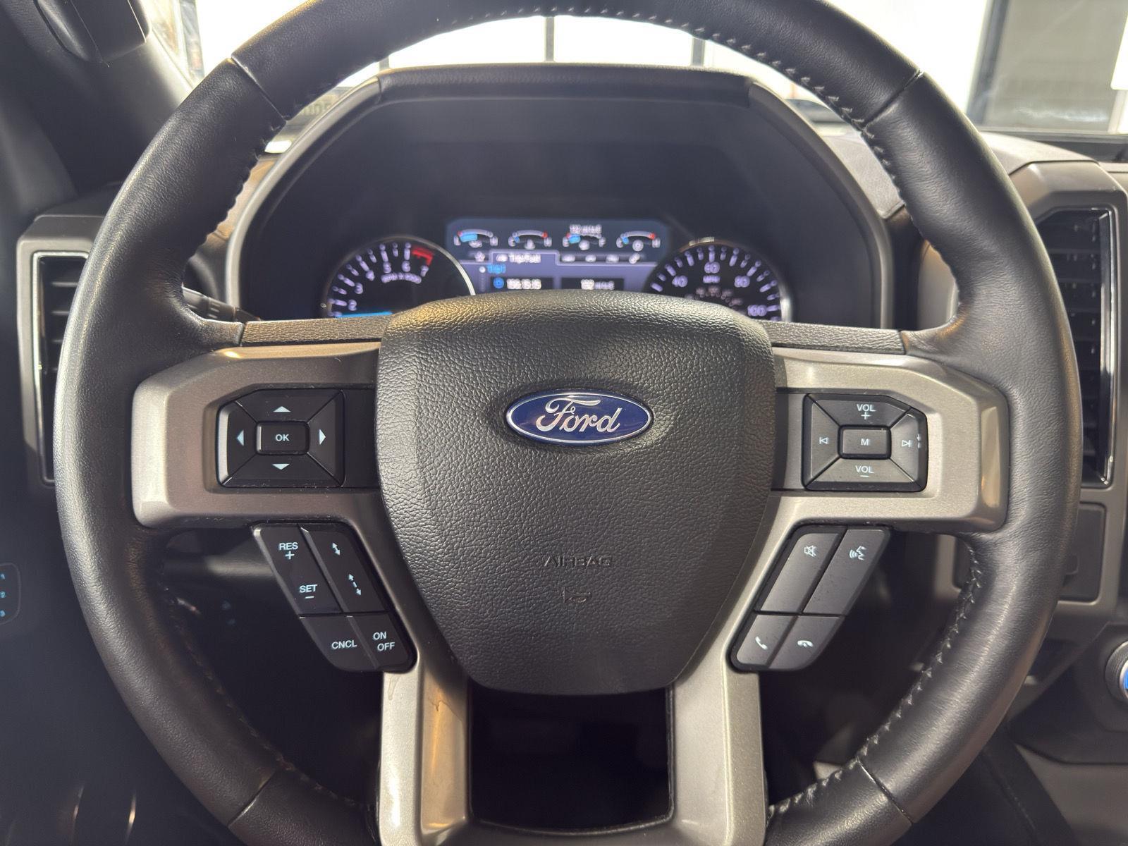 Vehicle photo 11