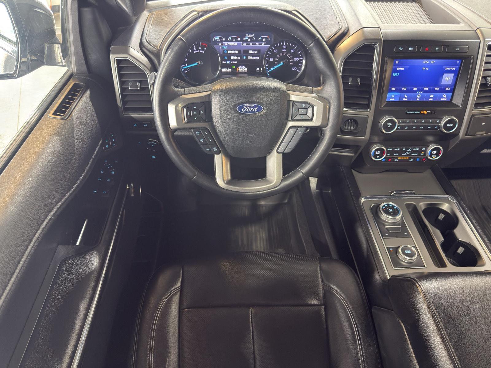 Vehicle photo 17
