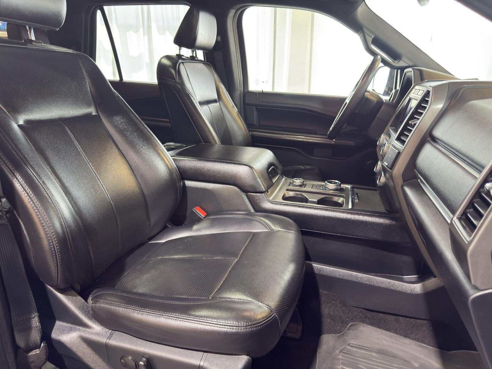 Vehicle photo 27