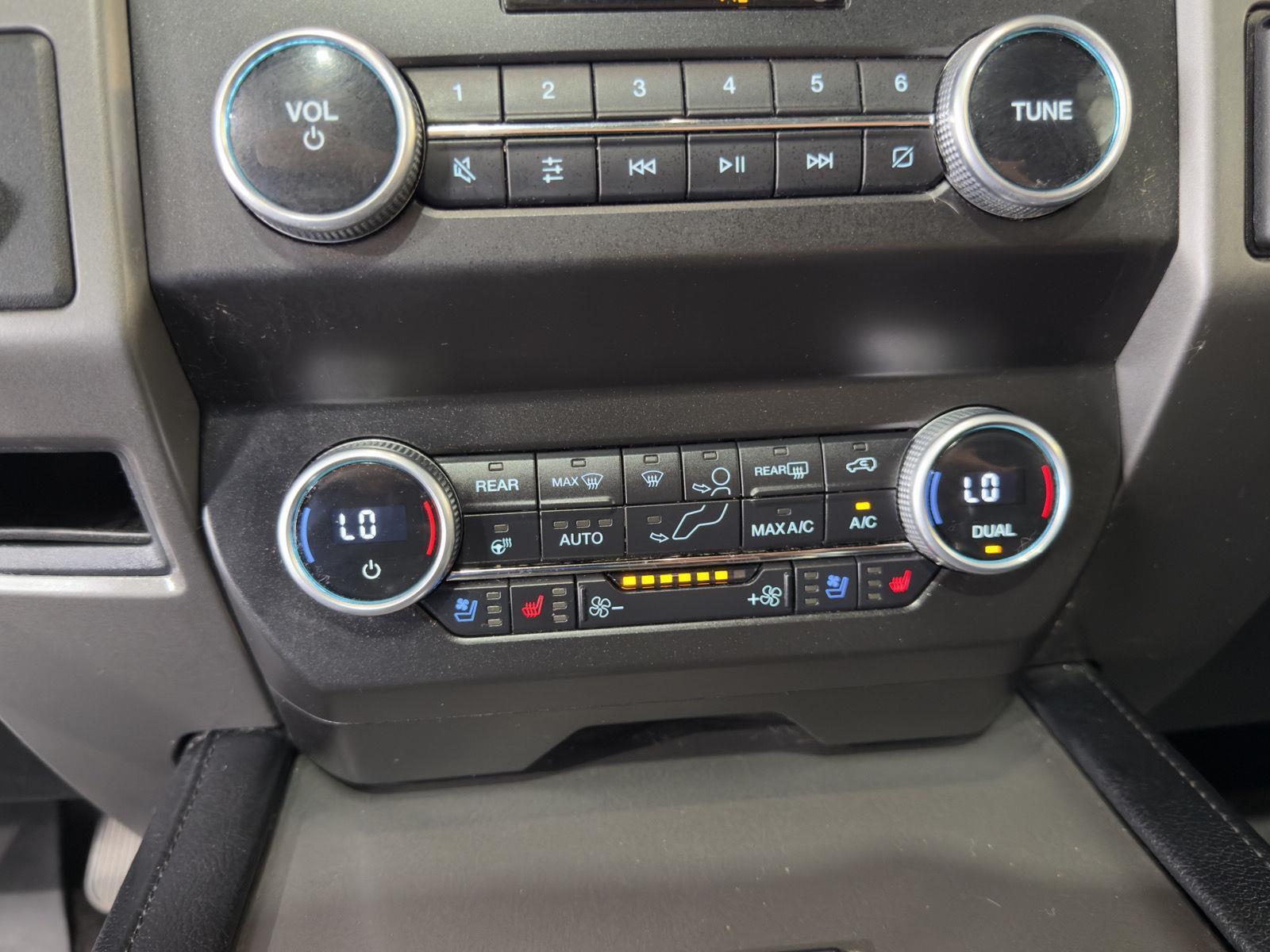Vehicle photo 33