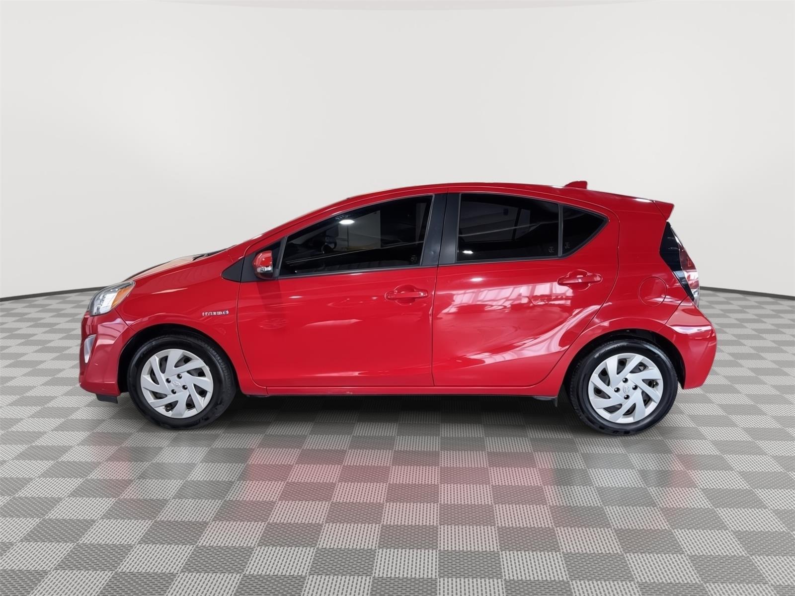 Vehicle photo 2