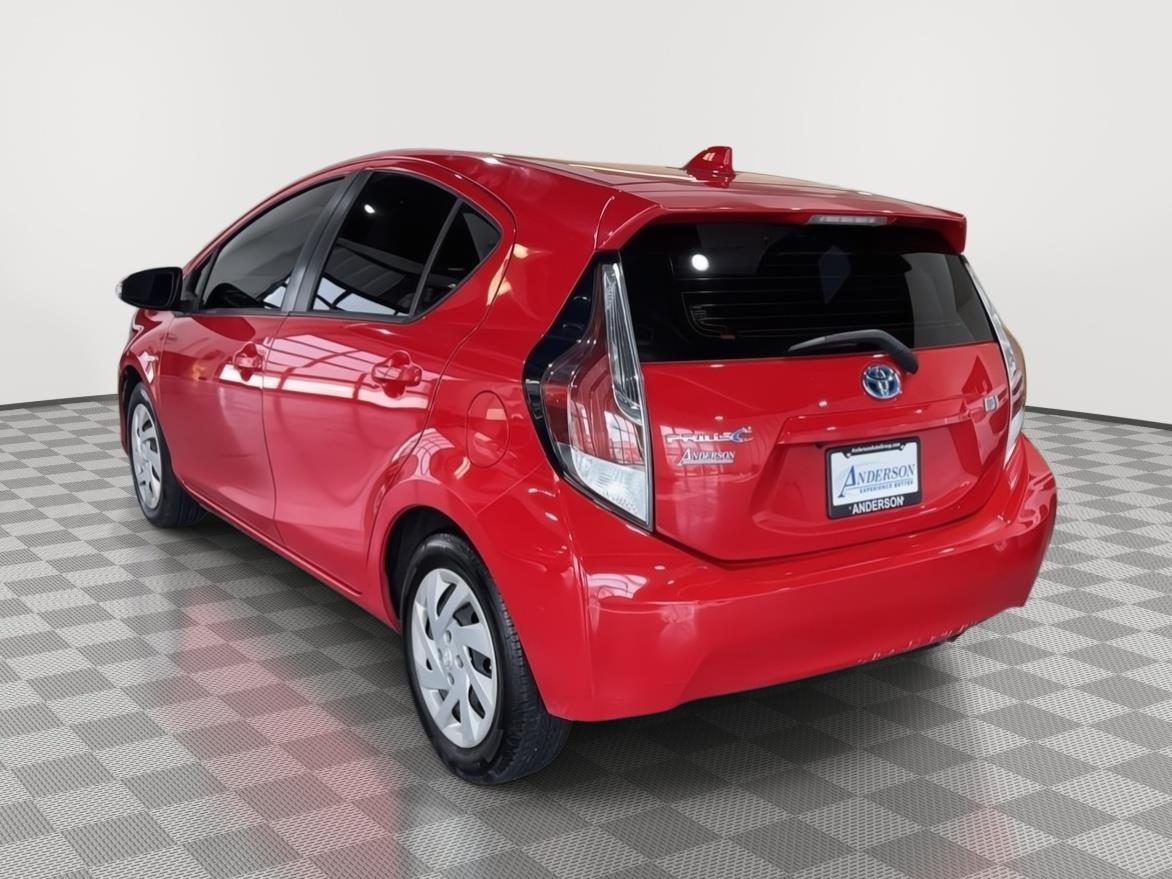 Vehicle photo 9
