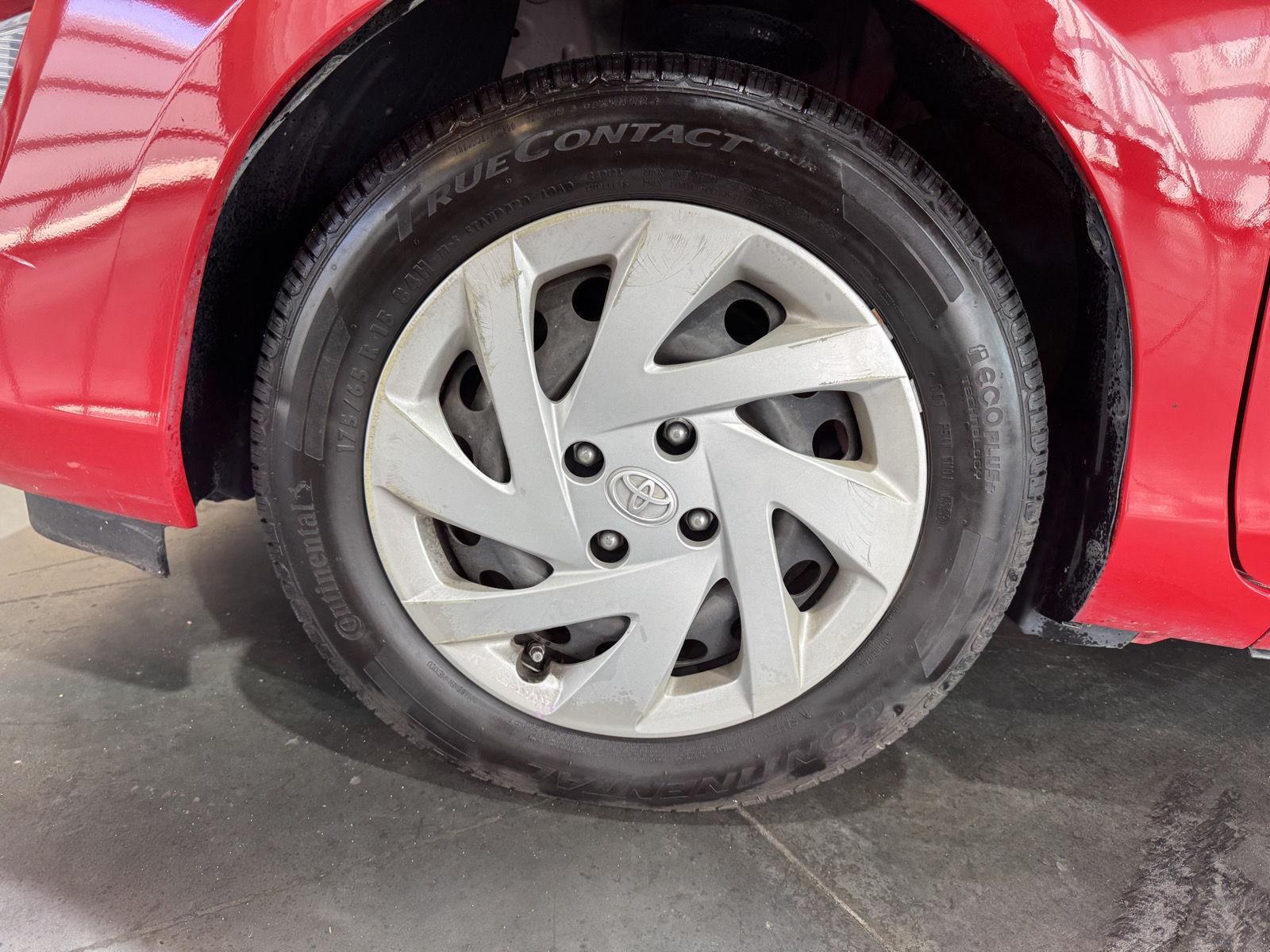 Vehicle photo 10