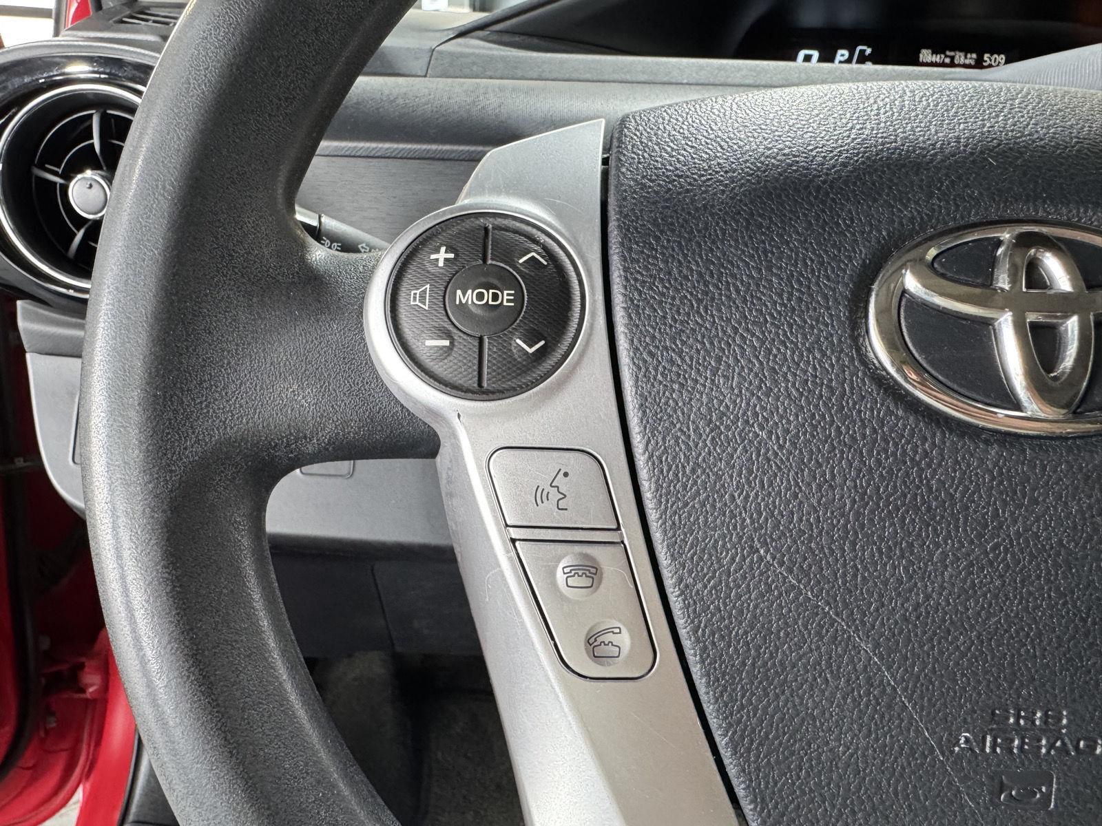 Vehicle photo 14