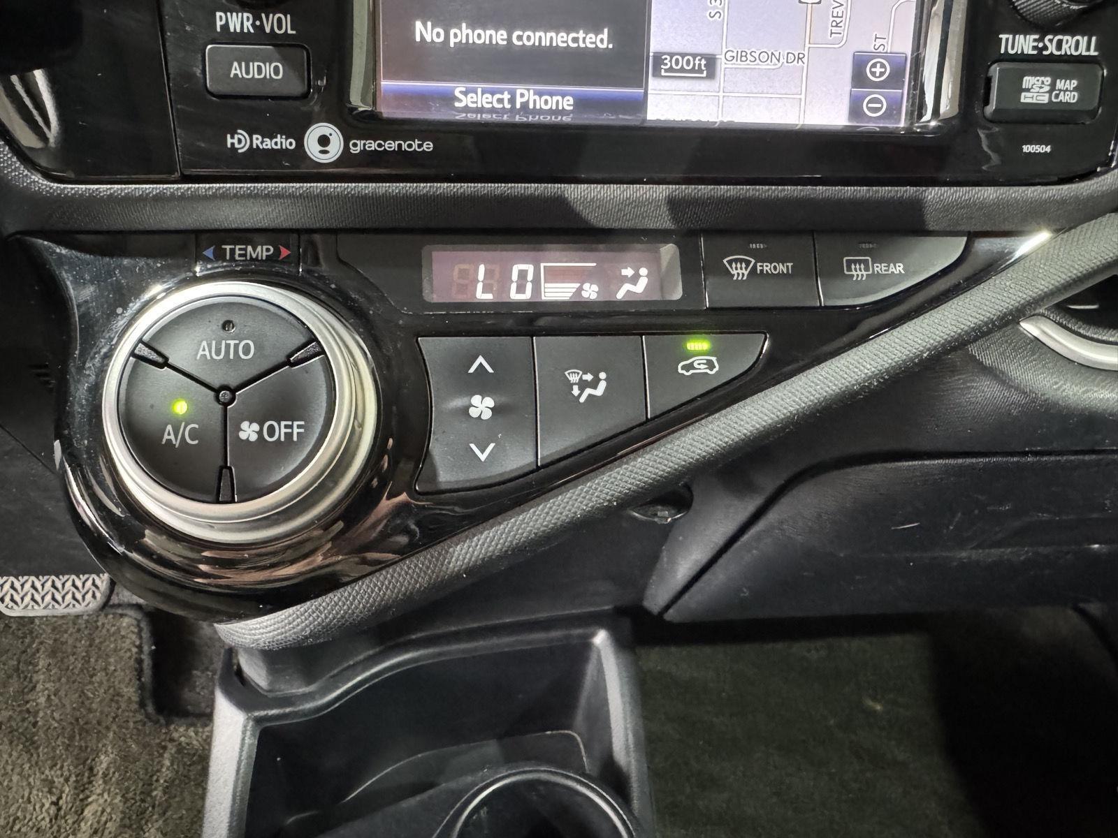 Vehicle photo 27