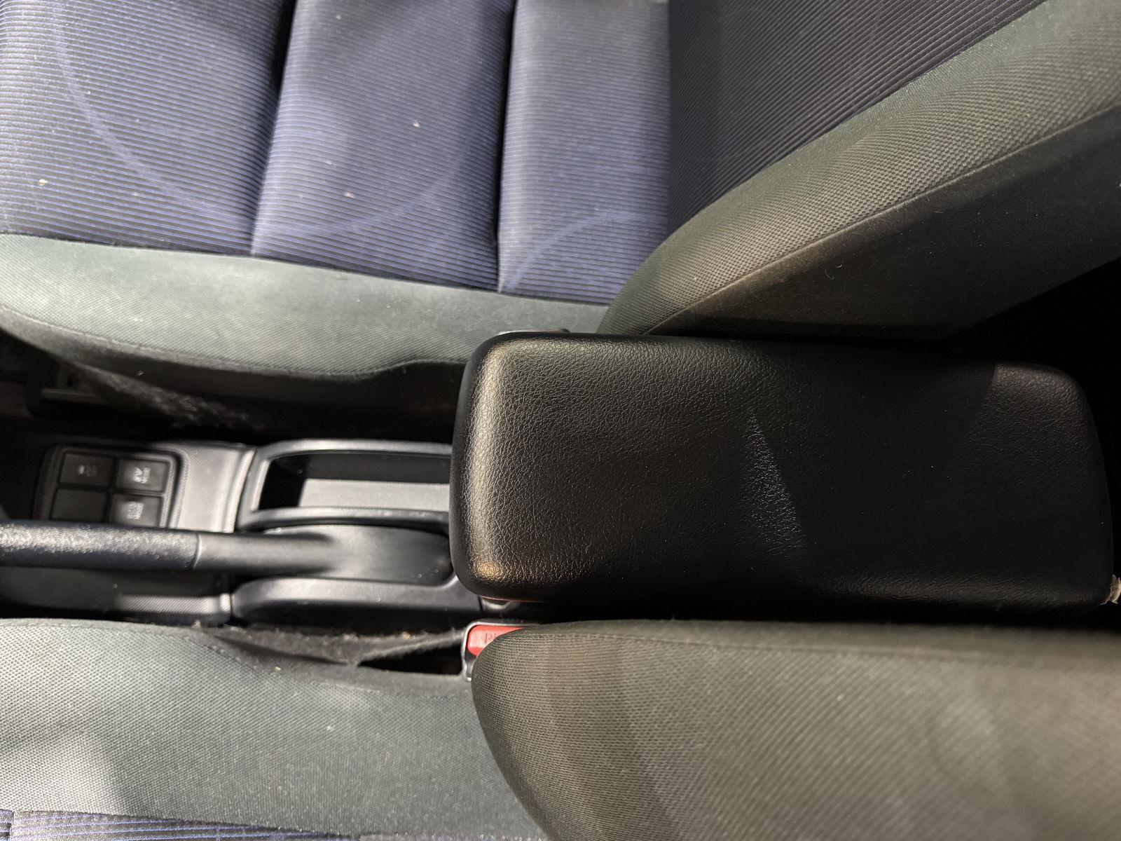 Vehicle photo 31