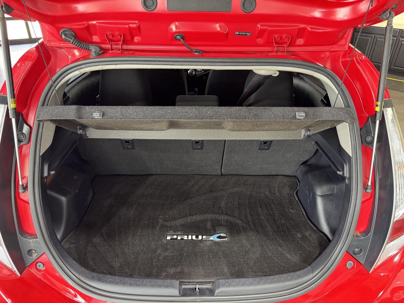 Vehicle photo 35