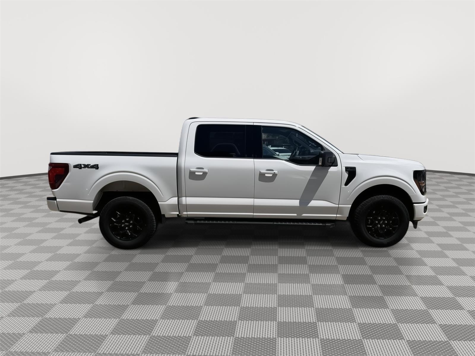 Vehicle photo 6