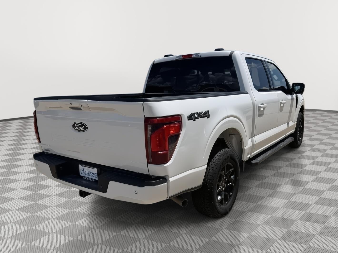 Vehicle photo 7
