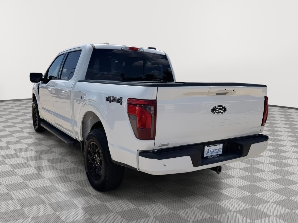 Vehicle photo 9