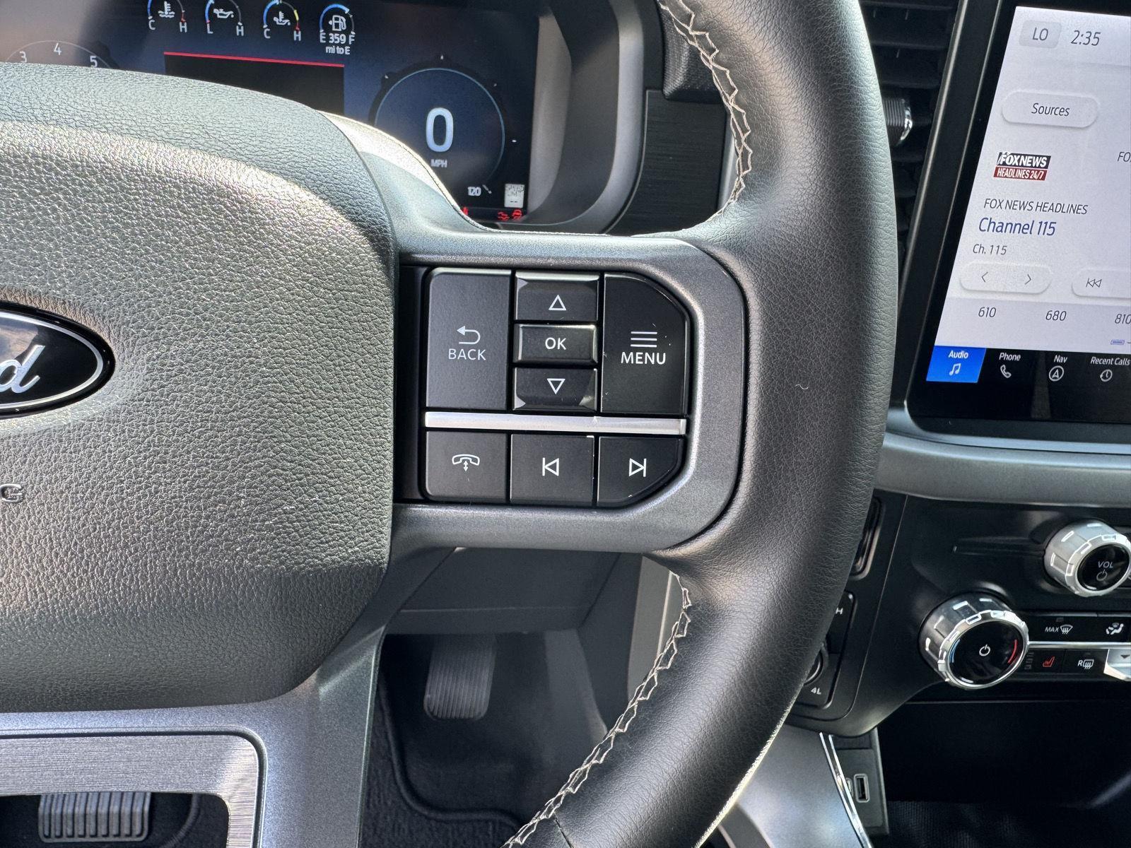 Vehicle photo 15