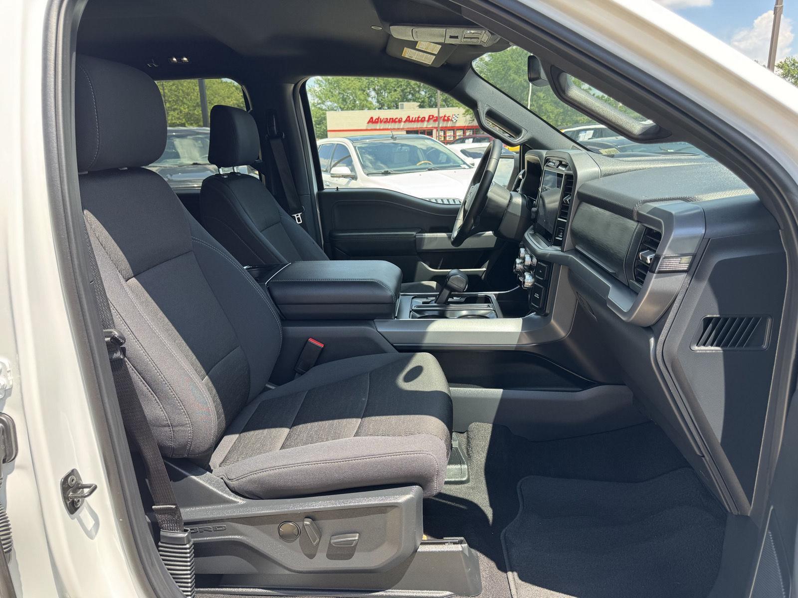 Vehicle photo 22