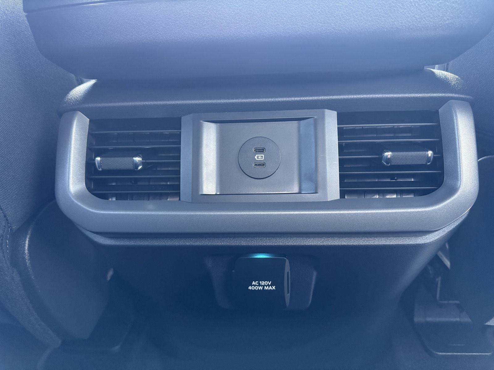 Vehicle photo 27
