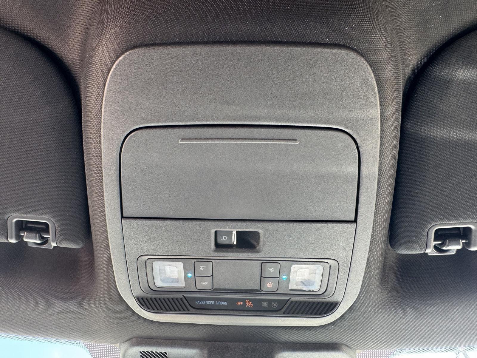 Vehicle photo 29