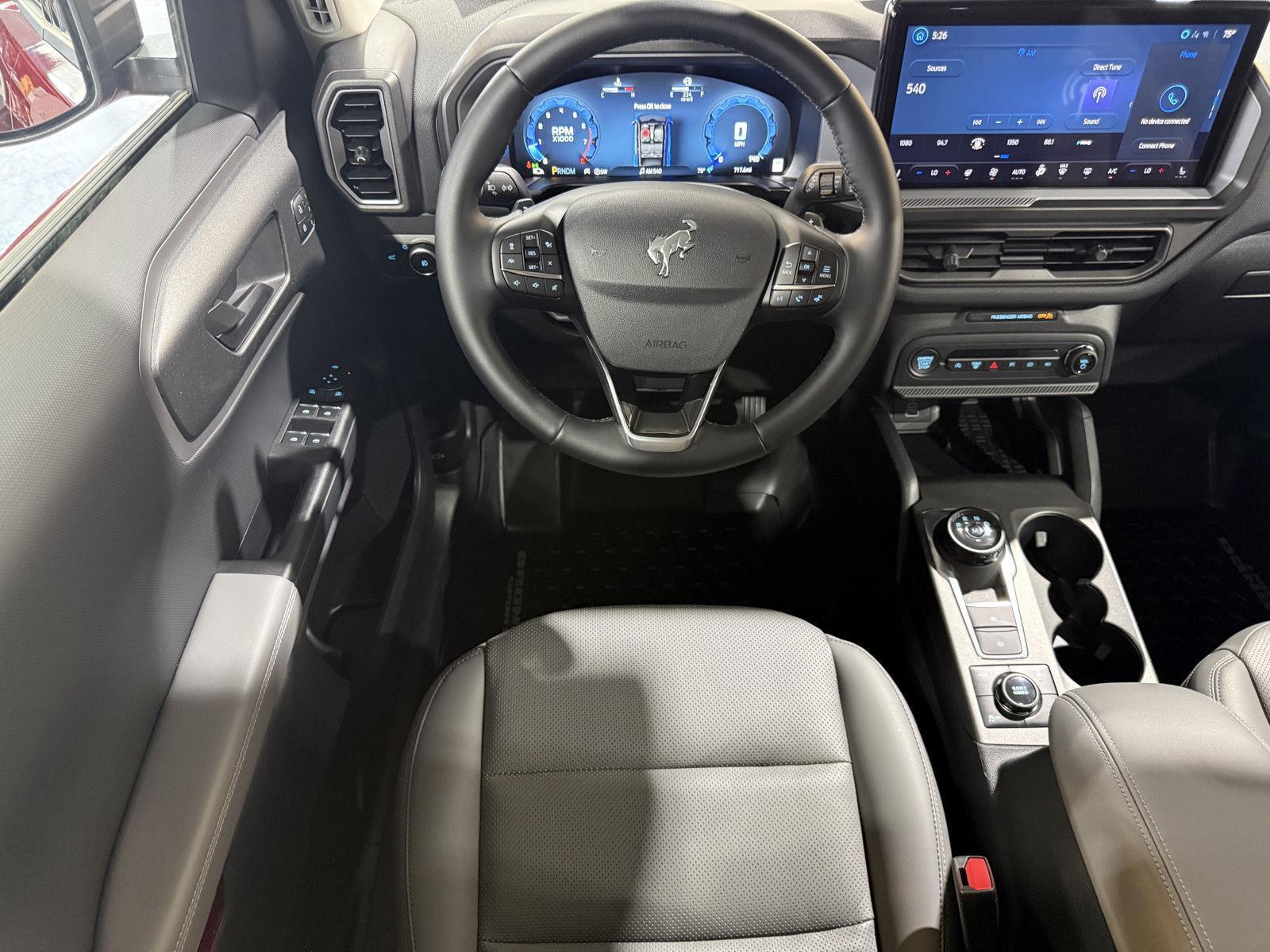 Vehicle photo 16