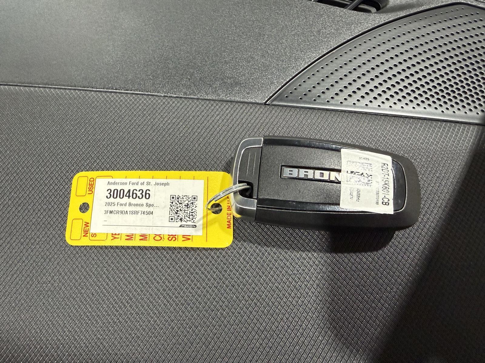 Vehicle photo 36
