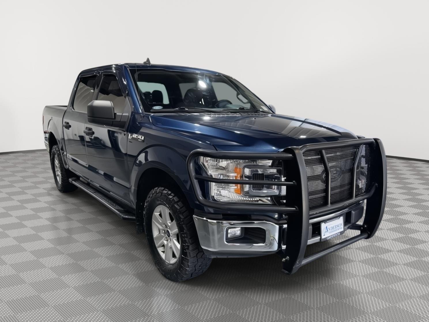 Vehicle photo 5
