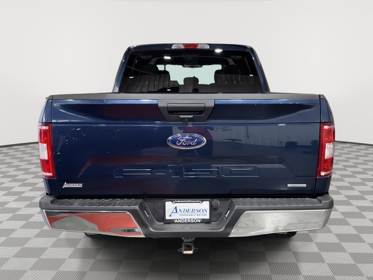 Vehicle photo 8
