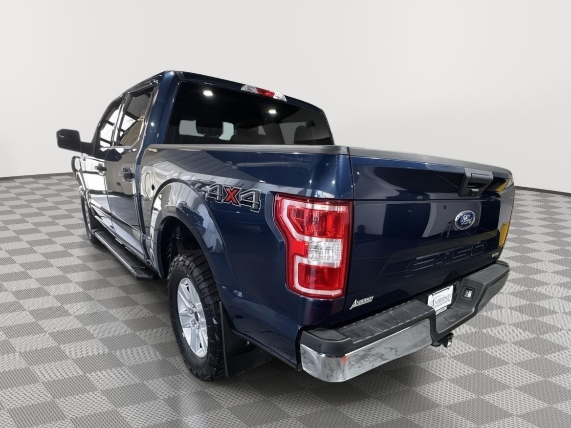 Vehicle photo 9