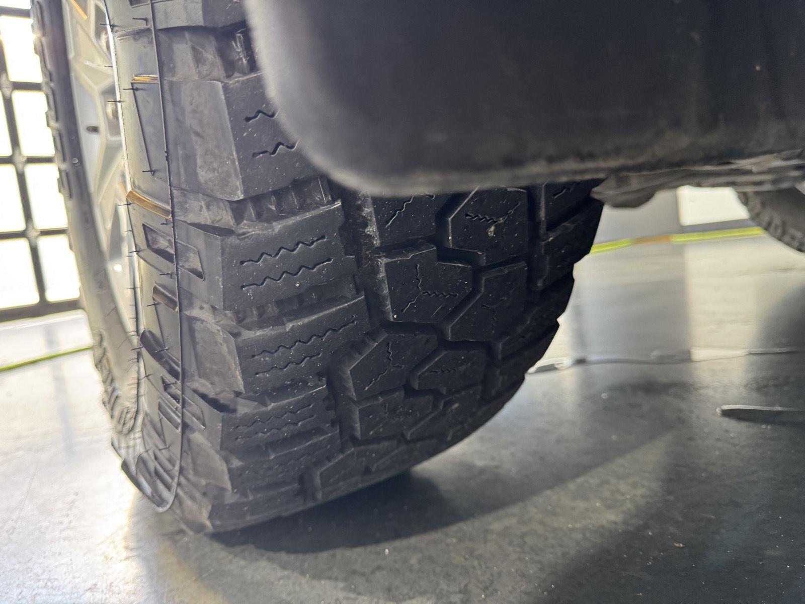 Vehicle photo 11