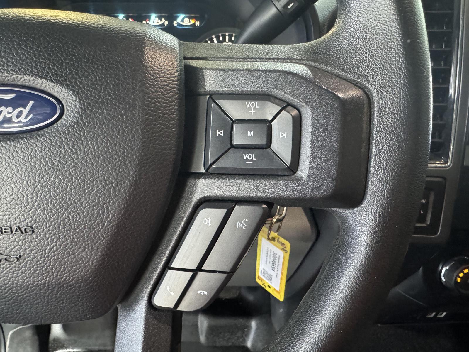 Vehicle photo 15